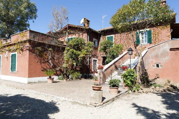 appartamento in vendita a Roma in zona Acilia