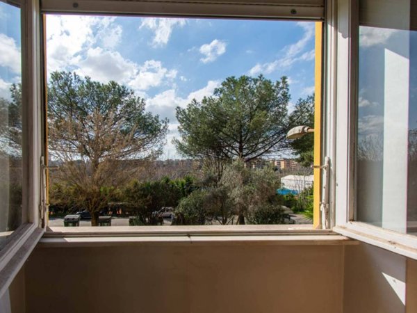 appartamento in vendita a Roma in zona Ostiense