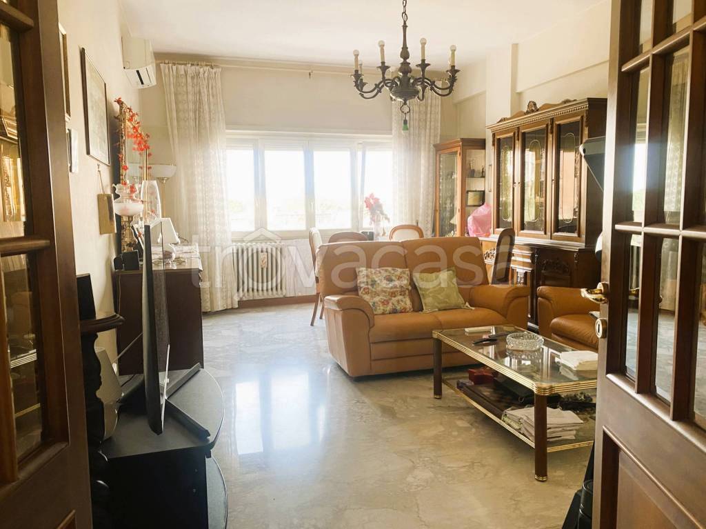 appartamento in vendita a Roma in zona Tuscolano