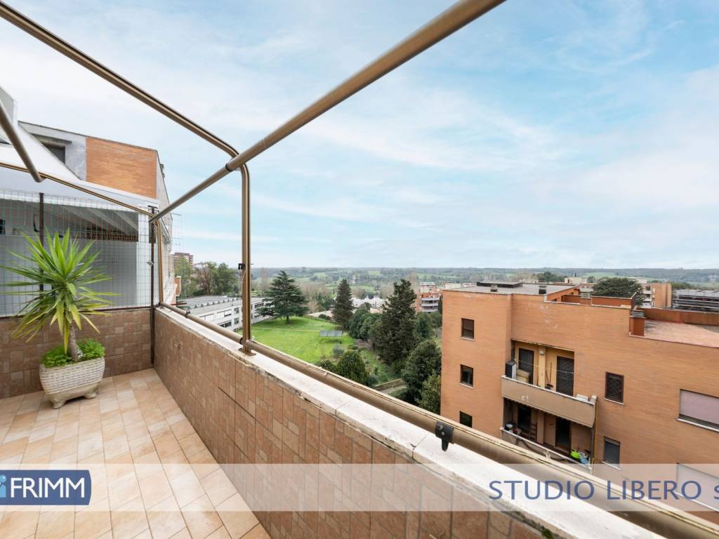 appartamento in vendita a Roma in zona Tor de' Cenci