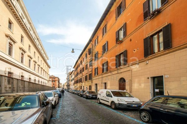 appartamento in vendita a Roma in zona Trastevere