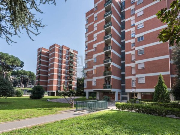 appartamento in vendita a Roma in zona Ardeatino