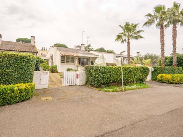 casa indipendente in vendita a Roma in zona Olgiata