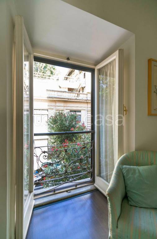 appartamento in vendita a Roma in zona Rione Monti/Campitelli