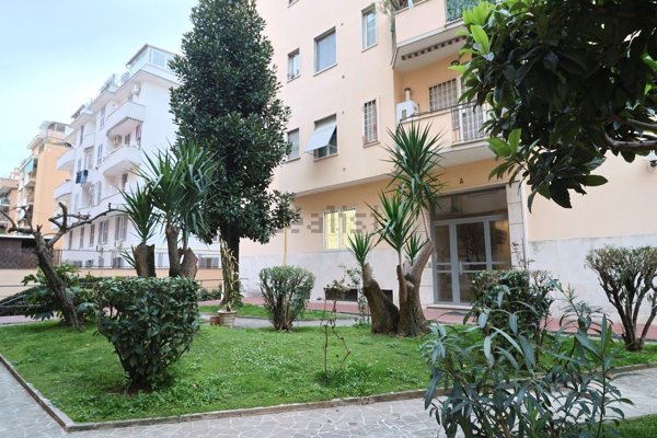 appartamento in vendita a Roma in zona Ardeatino