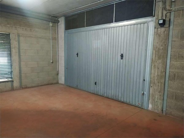 negozio in vendita a Roma in zona Ponte di Nona