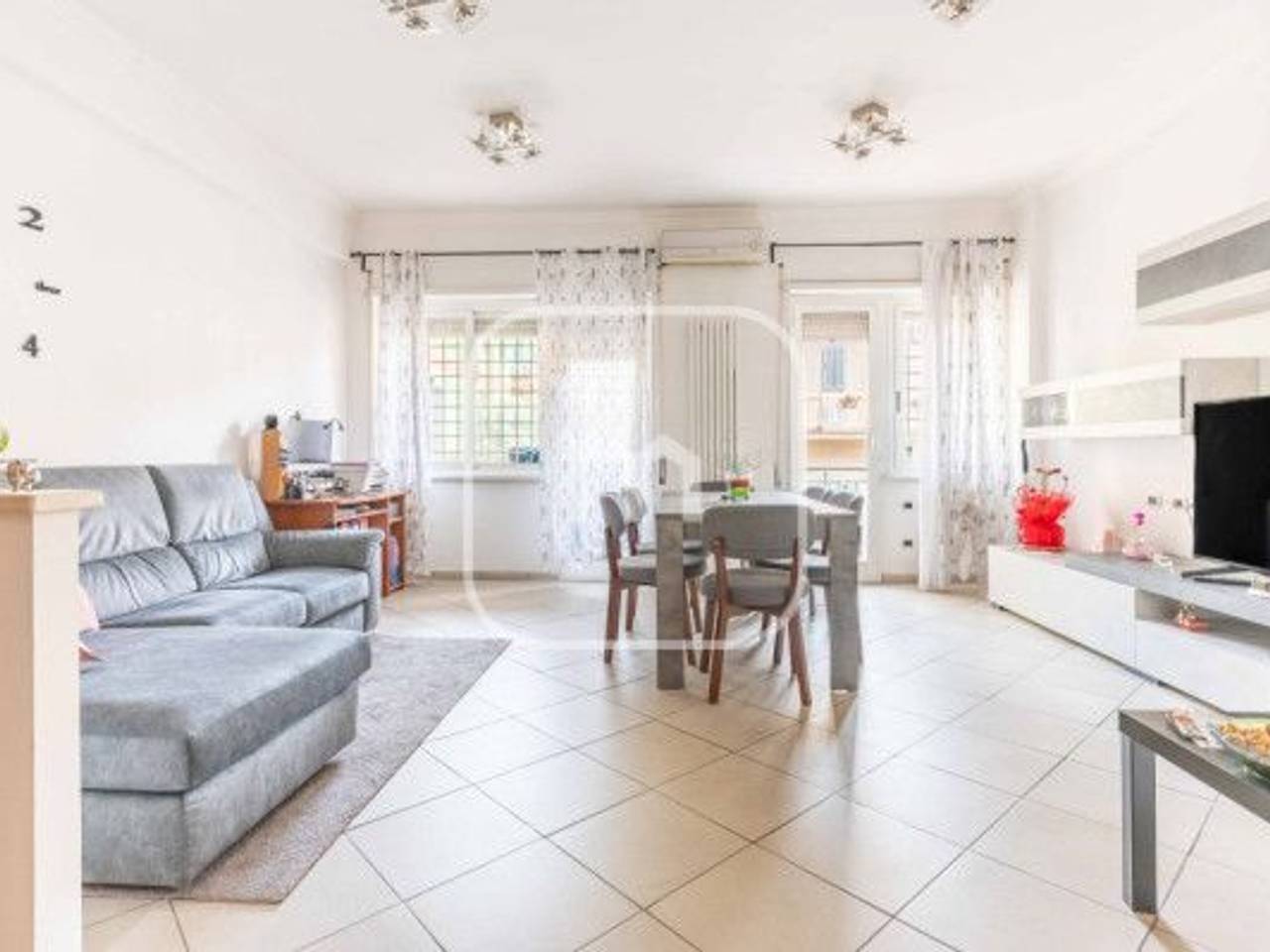 appartamento in vendita a Roma in zona Torre Angela