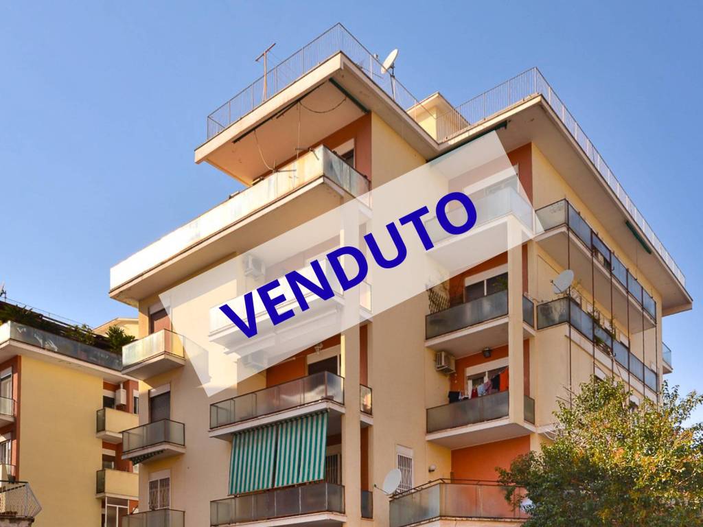 appartamento in vendita a Roma in zona Gianicolense