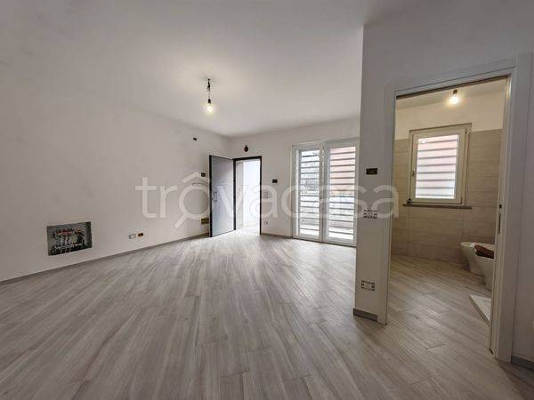 casa indipendente in vendita a Roma in zona Torre Angela