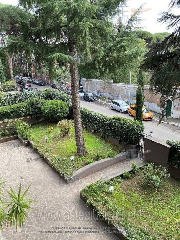 appartamento in vendita a Roma in zona Tor di Quinto