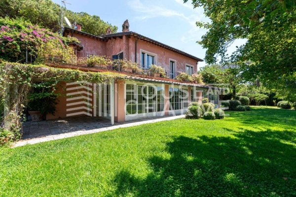 casa indipendente in vendita a Roma in zona Ardeatino