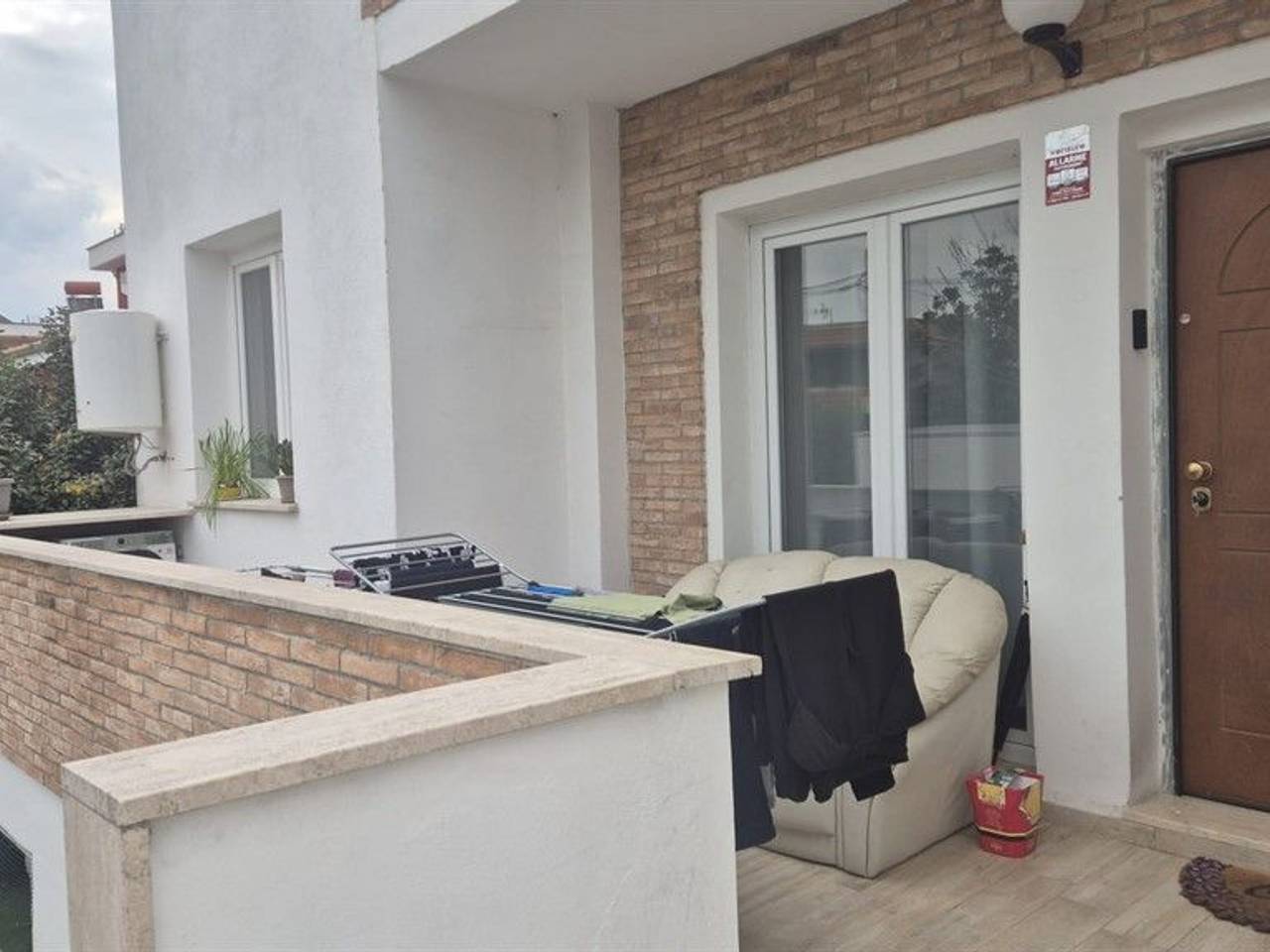 appartamento in vendita a Roma in zona Lago Regillo