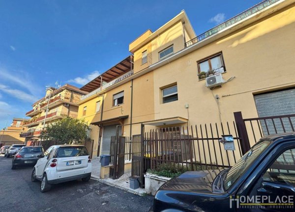 appartamento in vendita a Roma in zona Borghesiana