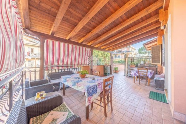 casa indipendente in vendita a Roma in zona Finocchio