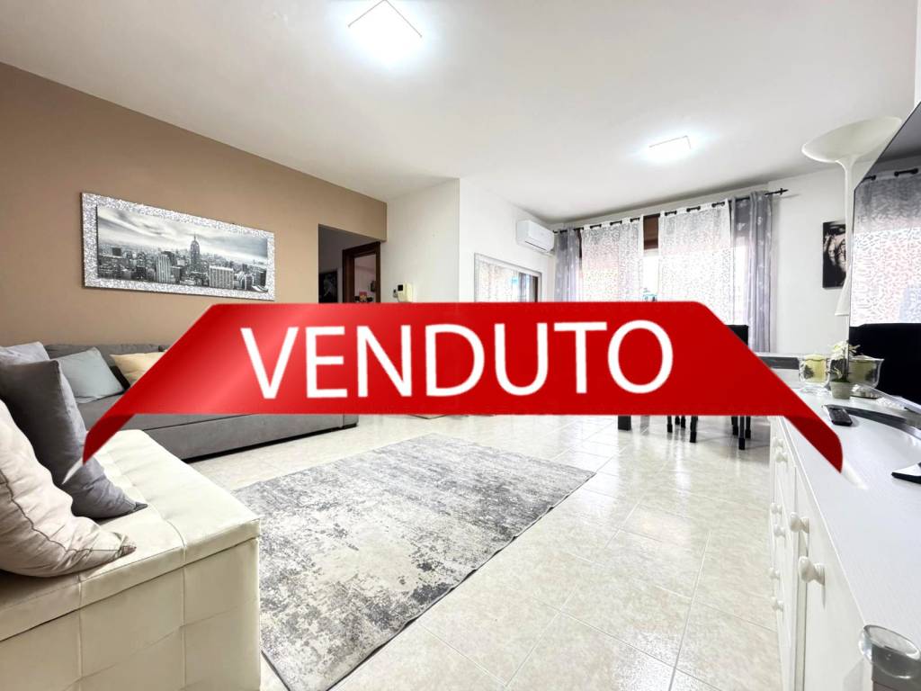appartamento in vendita a Roma in zona Fonte Laurentina