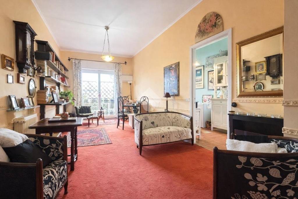 appartamento in vendita a Roma in zona Cinecittà