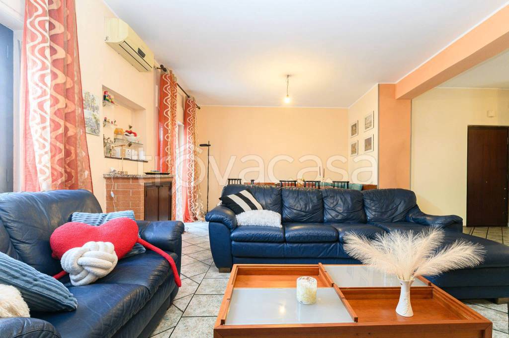 appartamento in vendita a Roma in zona Ostiense