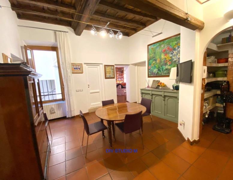 appartamento in vendita a Roma in zona Parione/Sant'Eustachio