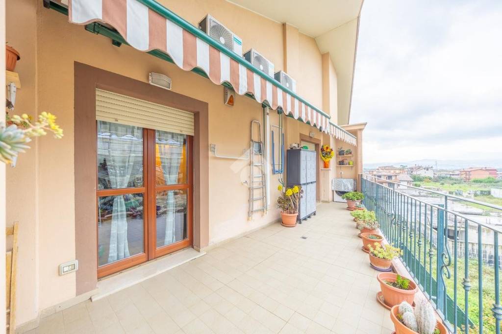 appartamento in vendita a Roma in zona Castelverde