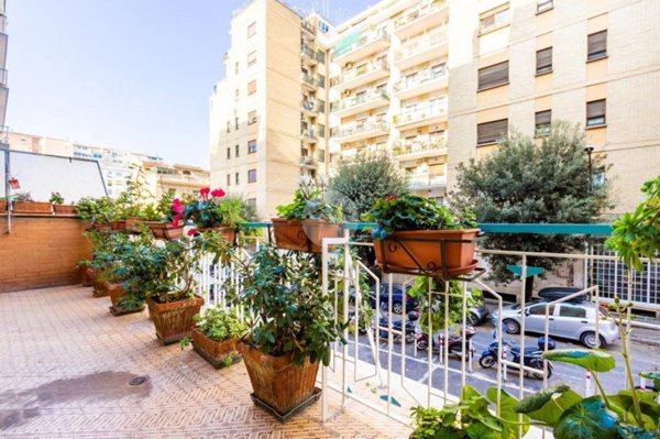 appartamento in vendita a Roma in zona Ostiense