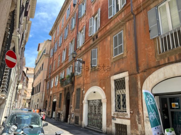 locale di sgombero in vendita a Roma in zona Campo Marzio