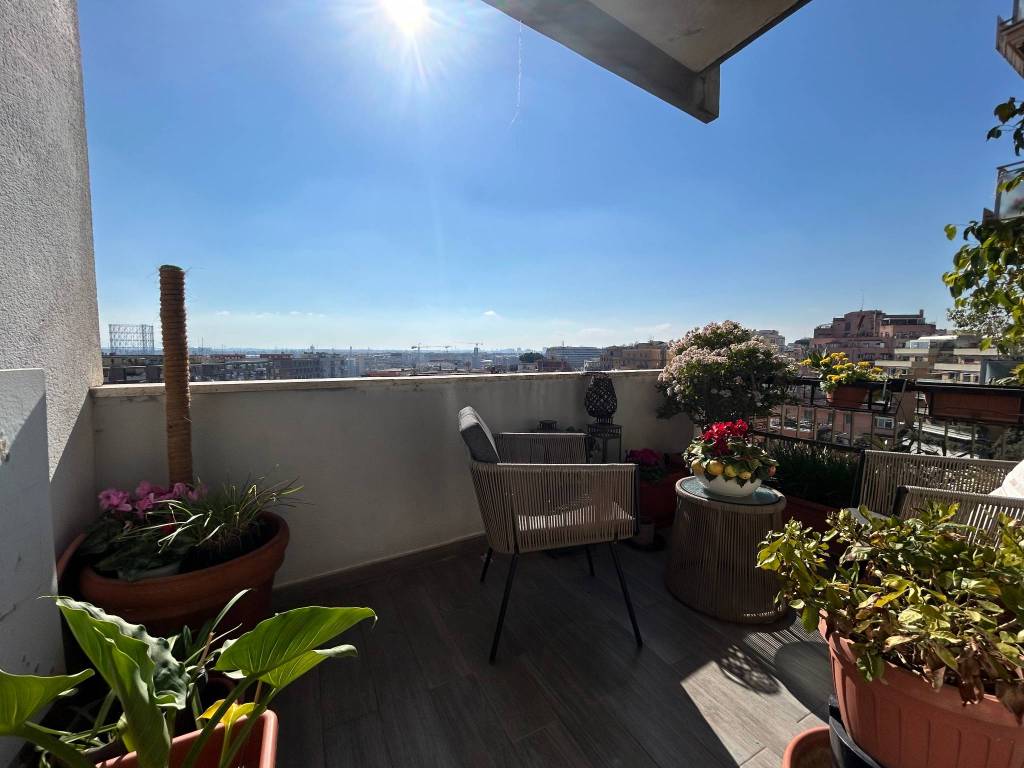 appartamento in vendita a Roma in zona Gianicolense