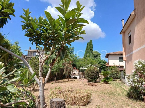 appartamento in vendita a Roma in zona Acilia