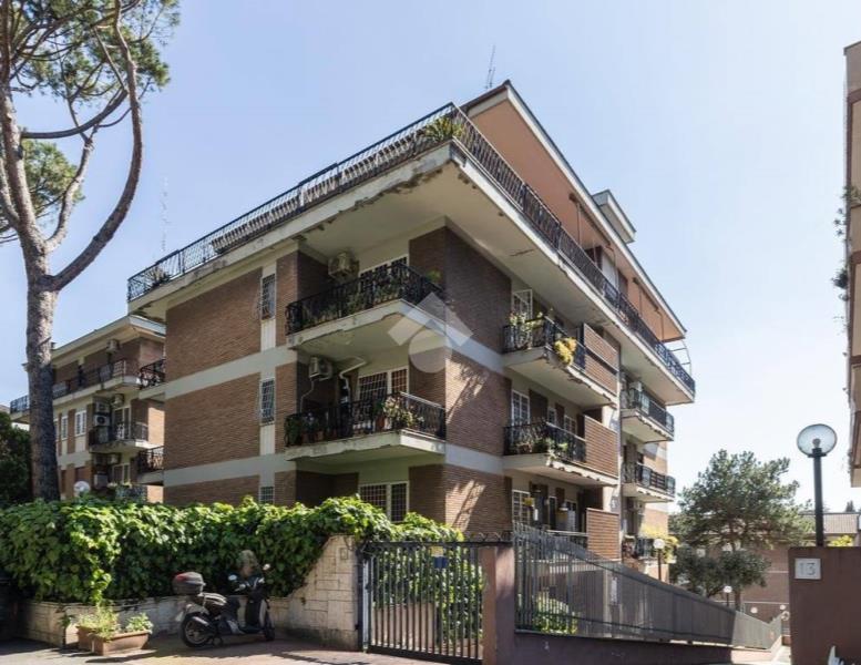 appartamento in vendita a Roma in zona Lunghezza