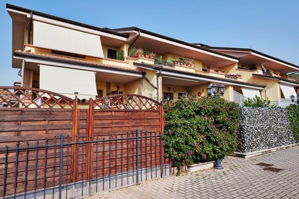 appartamento in vendita a Roma in zona Casalotti