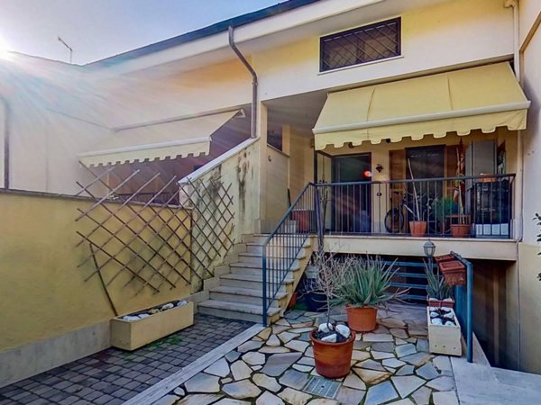 casa indipendente in vendita a Roma in zona Ostia Antica