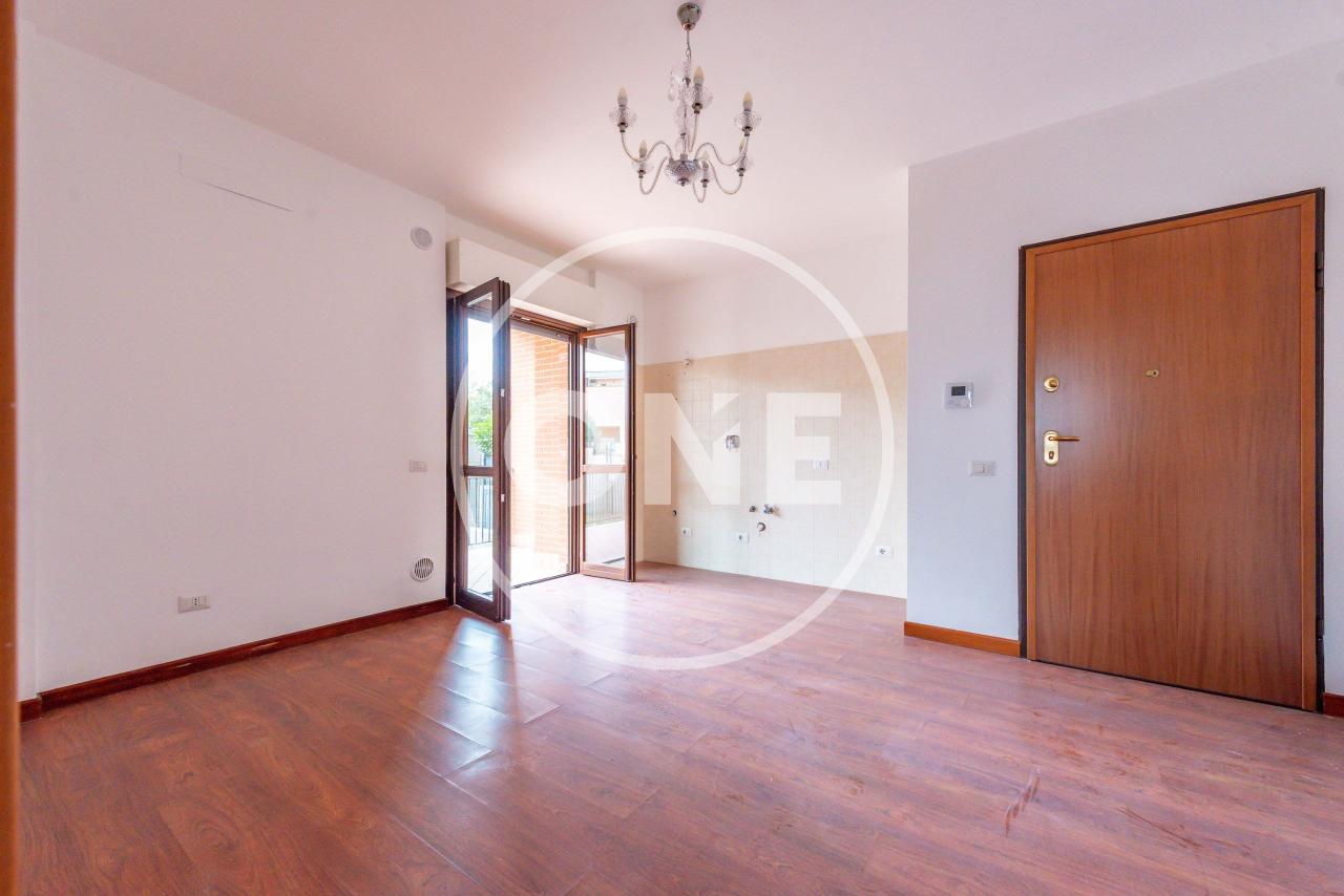 appartamento in vendita a Roma in zona Lunghezza