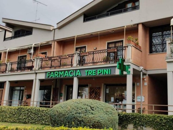negozio in vendita a Roma in zona Spinaceto