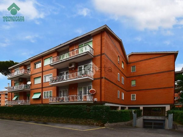 appartamento in vendita a Roma in zona Appio Claudio