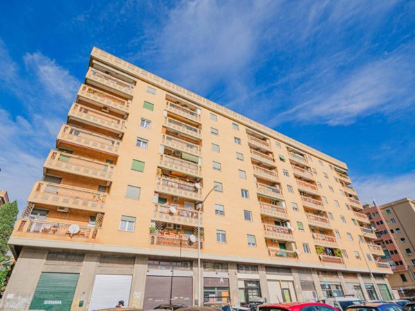 appartamento in vendita a Roma in zona Ostiense