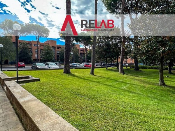 appartamento in vendita a Roma in zona Casal Palocco