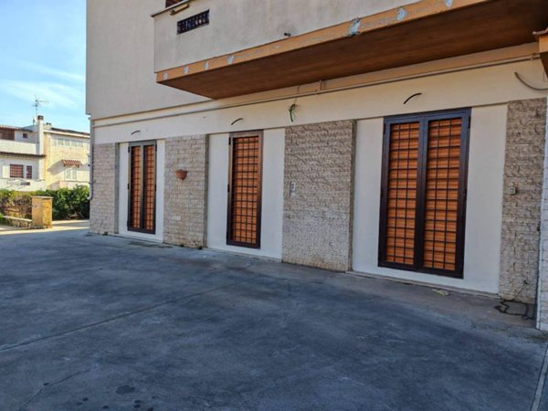 appartamento in vendita a Roma in zona Torre Angela