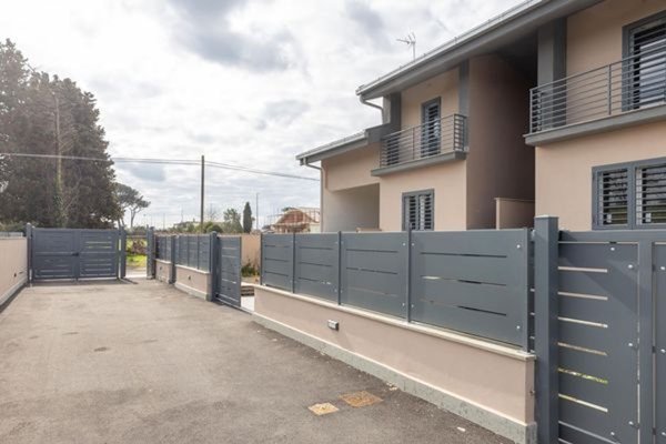 casa indipendente in vendita a Roma