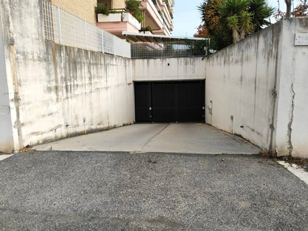 appartamento in vendita a Roma in zona Acilia