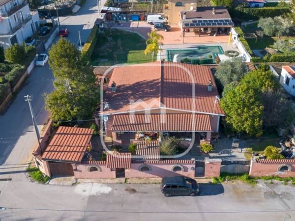 casa indipendente in vendita a Roma in zona Castelverde