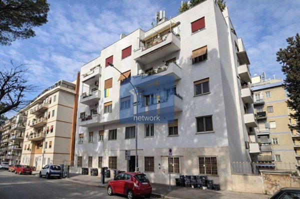 appartamento in vendita a Roma in zona Ardeatino