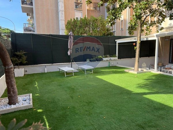 appartamento in vendita a Roma in zona Ardeatino