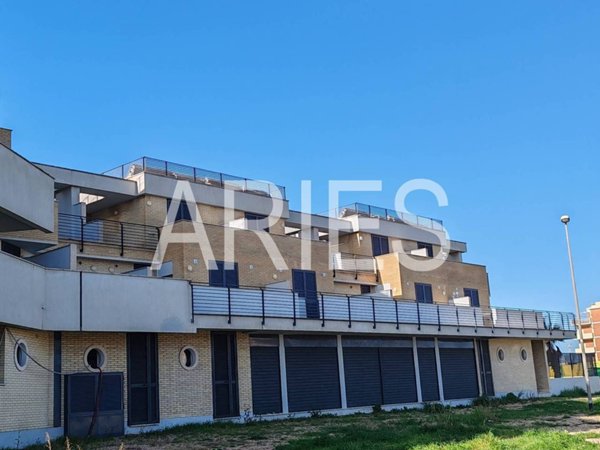 appartamento in vendita a Roma in zona Ostia