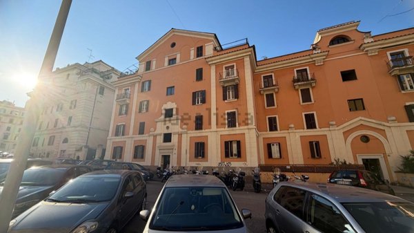 appartamento in vendita a Roma in zona Tuscolano