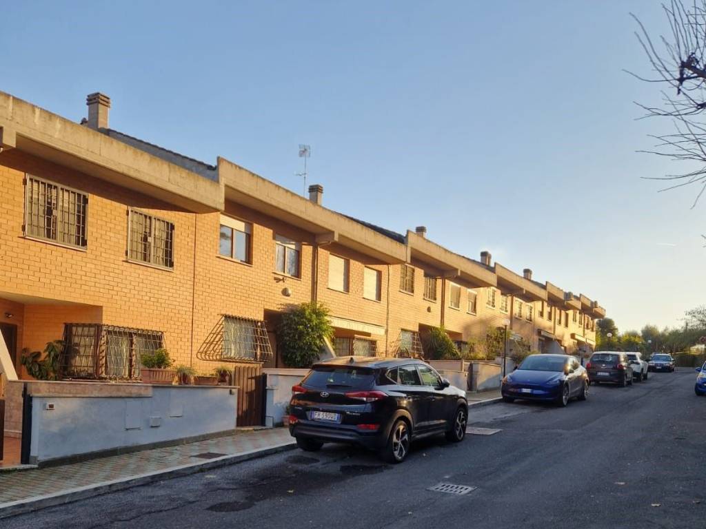 casa indipendente in vendita a Roma in zona Olgiata
