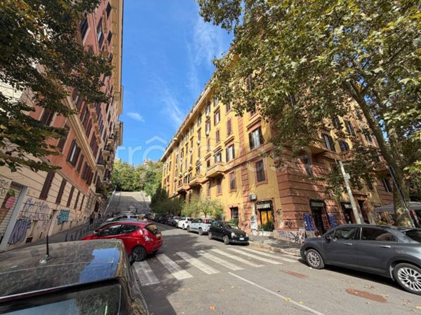 appartamento in vendita a Roma in zona Gianicolense
