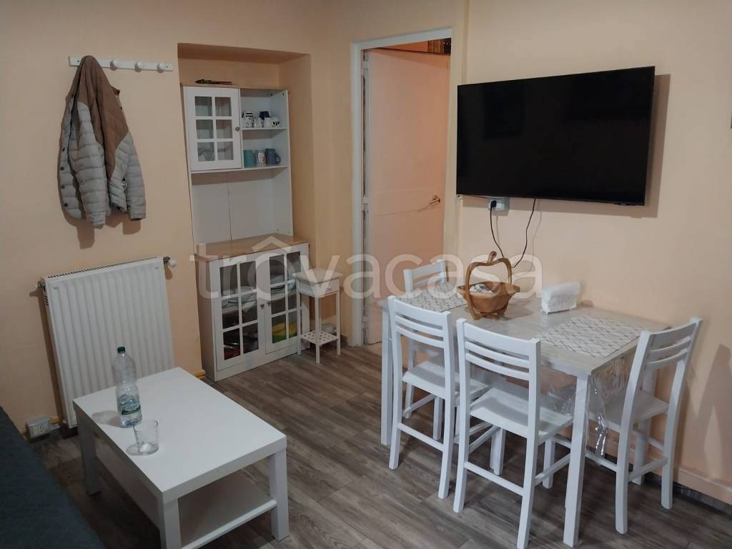 appartamento in vendita a Roma in zona Torre Angela