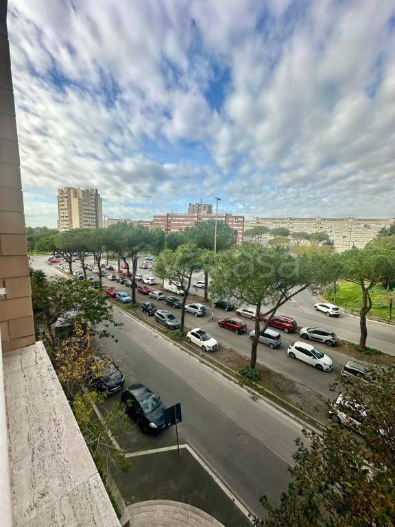 appartamento in vendita a Roma in zona EUR