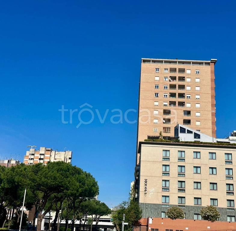 appartamento in vendita a Roma in zona EUR