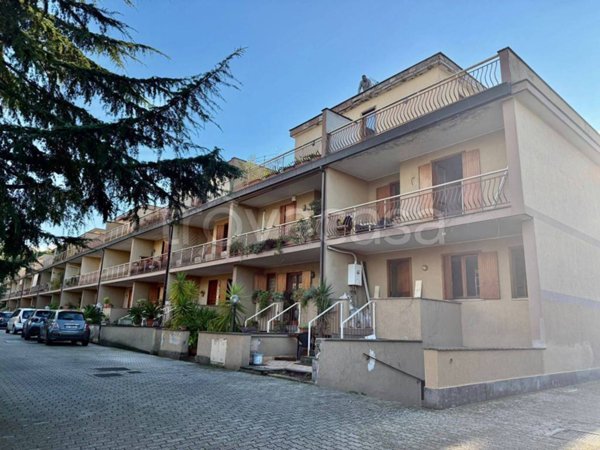 casa indipendente in vendita a Roma in zona Casal Morena