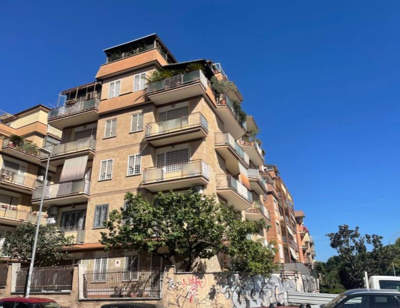 appartamento in vendita a Roma in zona Nomentano